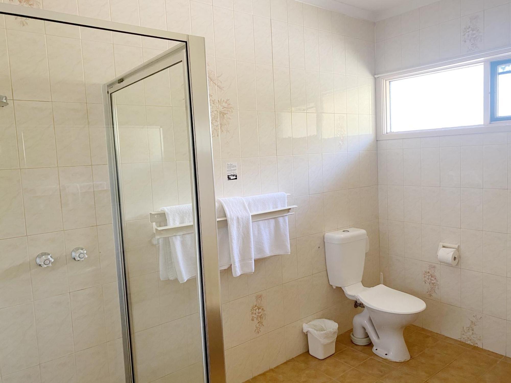 Golden Chain Country Plaza Motel Halls Gap Exterior photo